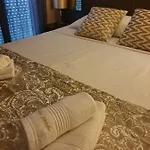 شقة 